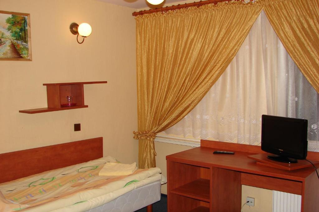Hotel Lech Gniezno Quarto foto