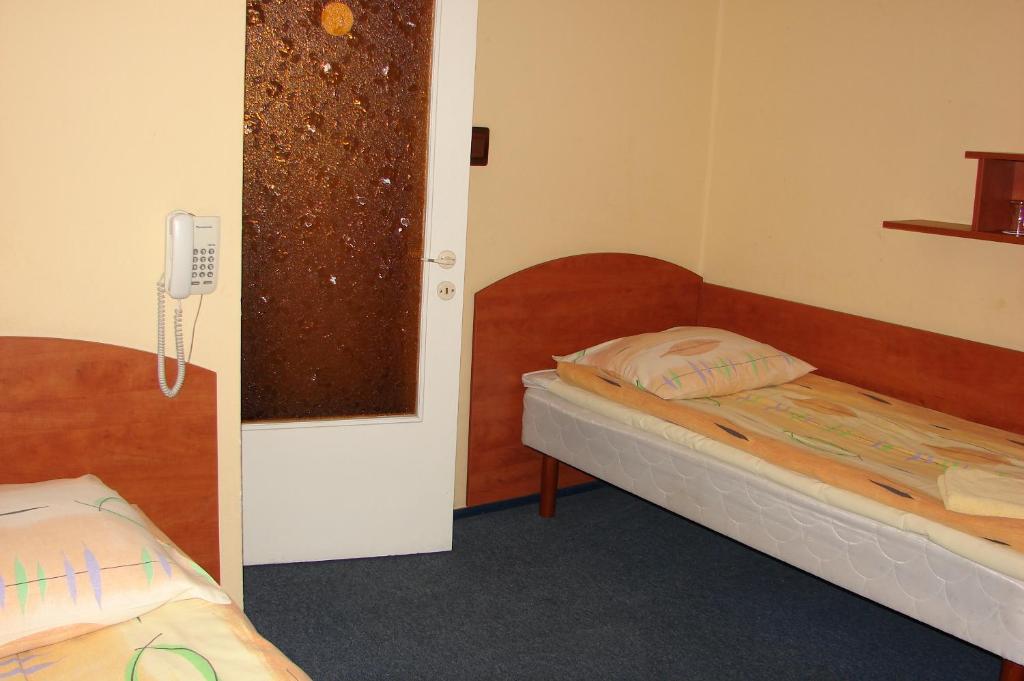 Hotel Lech Gniezno Quarto foto
