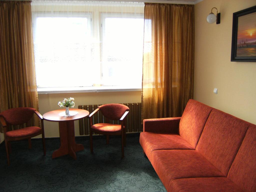 Hotel Lech Gniezno Quarto foto