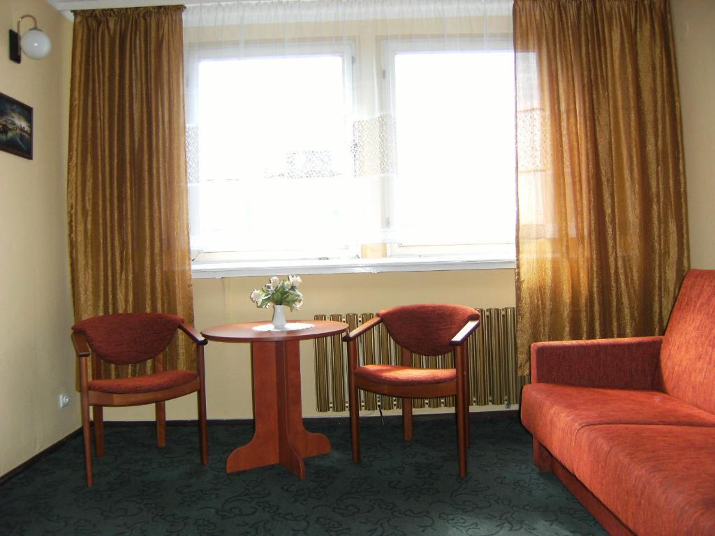 Hotel Lech Gniezno Quarto foto